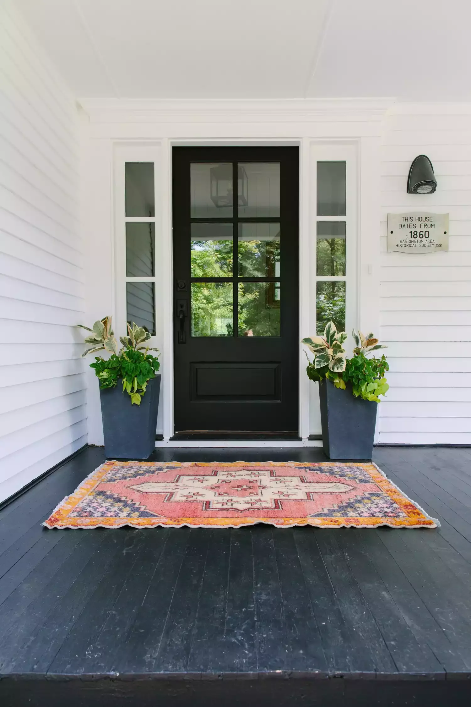 25 Stunning Front Porch Lighting Ideas to Transform Your Home's Entrance 6 Light the Way