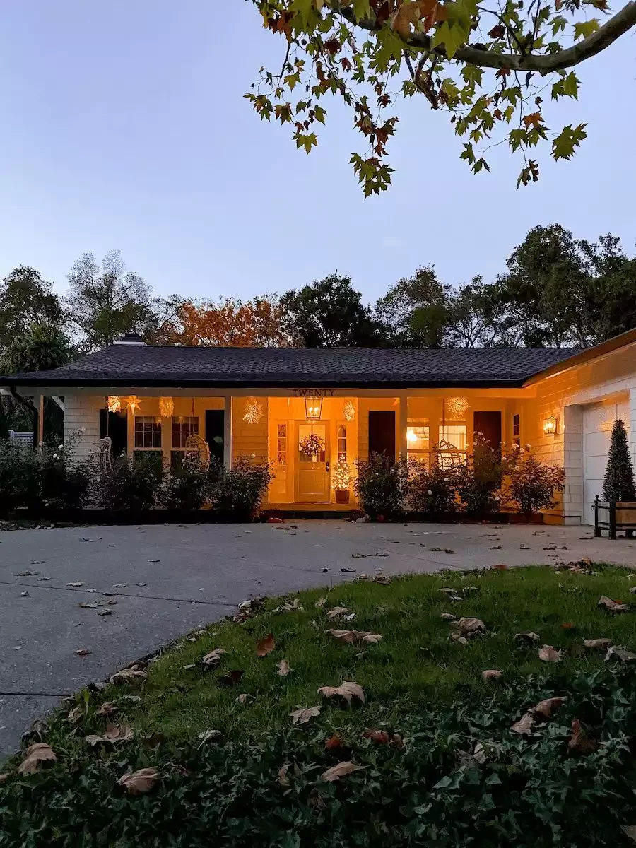 68 Christmas Front Porch Ideas That Make Your Home the Envy Lighted Paper Lanterns