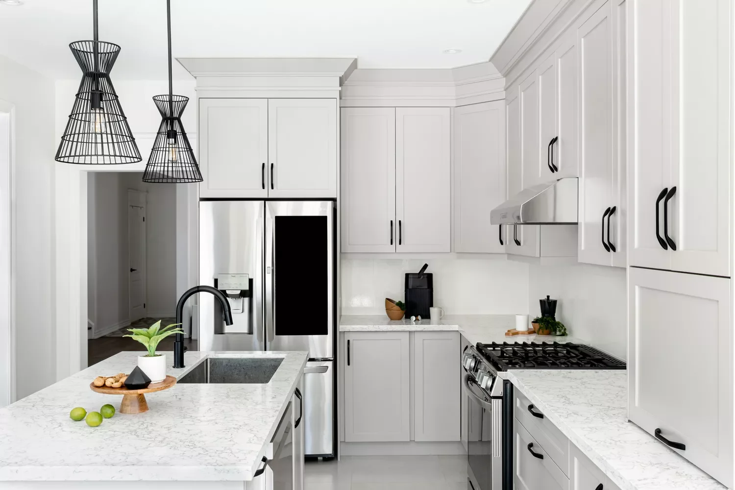 14 Ceiling Lighting Ideas That Will Transform Your Kitchen Into a Designer Space 5 Lighting Finishes
