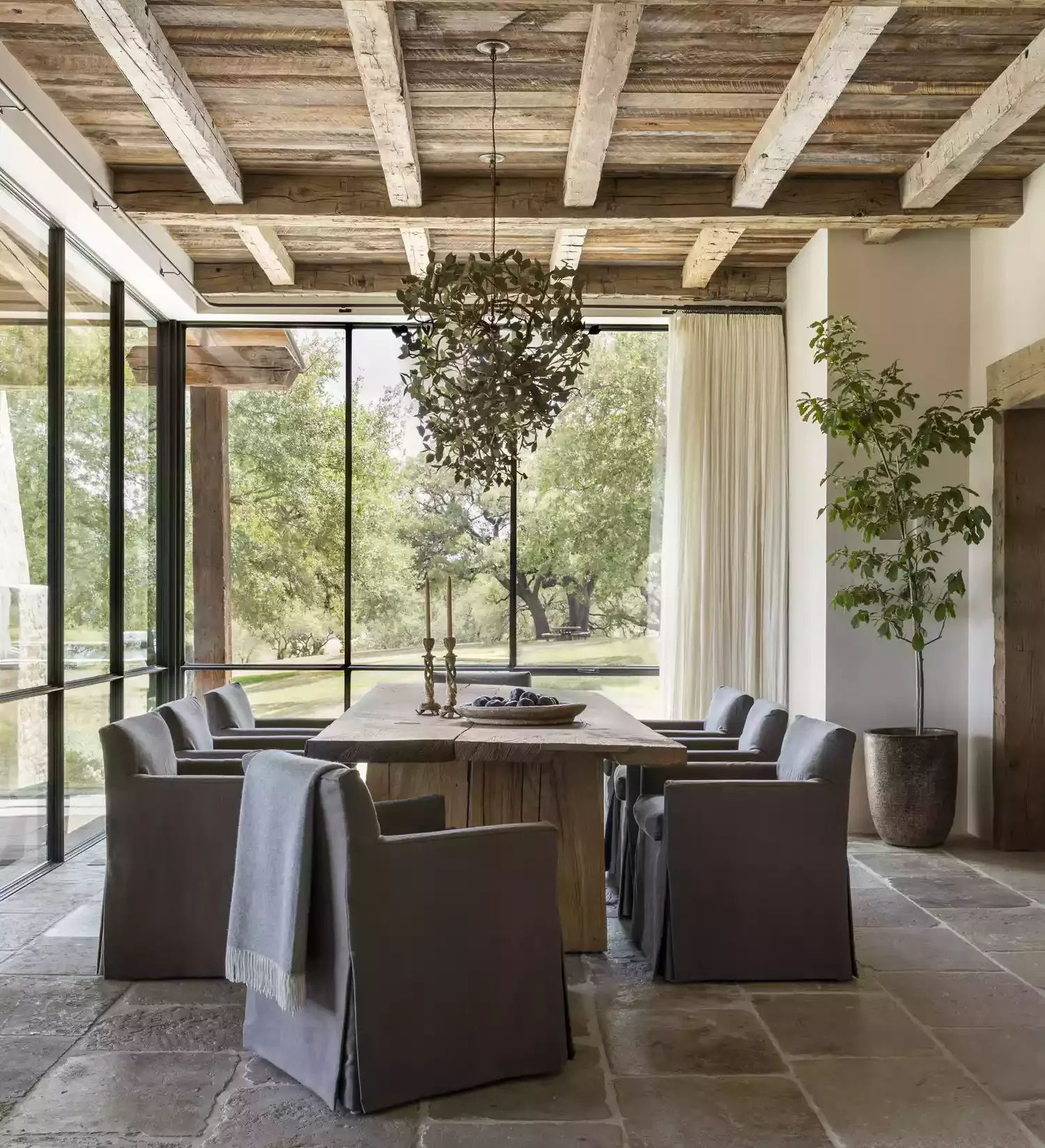 12 Smart Designer Strategies to Make Your Dining Room Look Spacious and Bright Lighting Layout