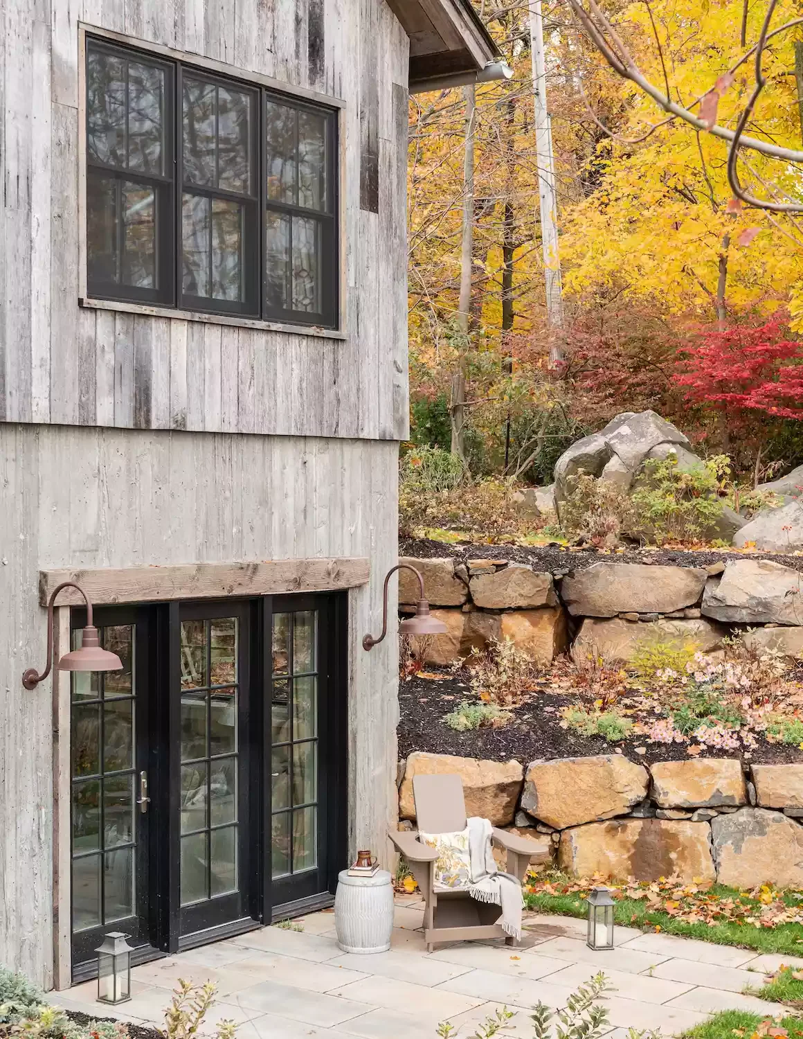 37 Stunning Retaining Wall Ideas to Transform Your Sloped Backyard Local Stone Retaining Wall