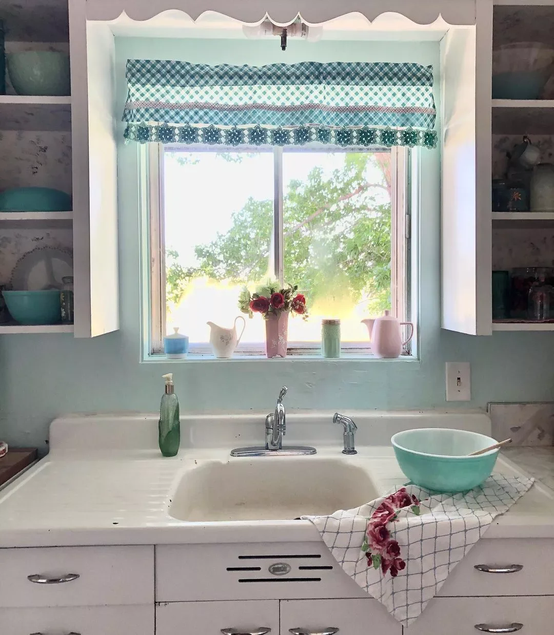 20 Beautiful Kitchen Curtain Ideas That Will Transform Your Space Look to Your Wall Color