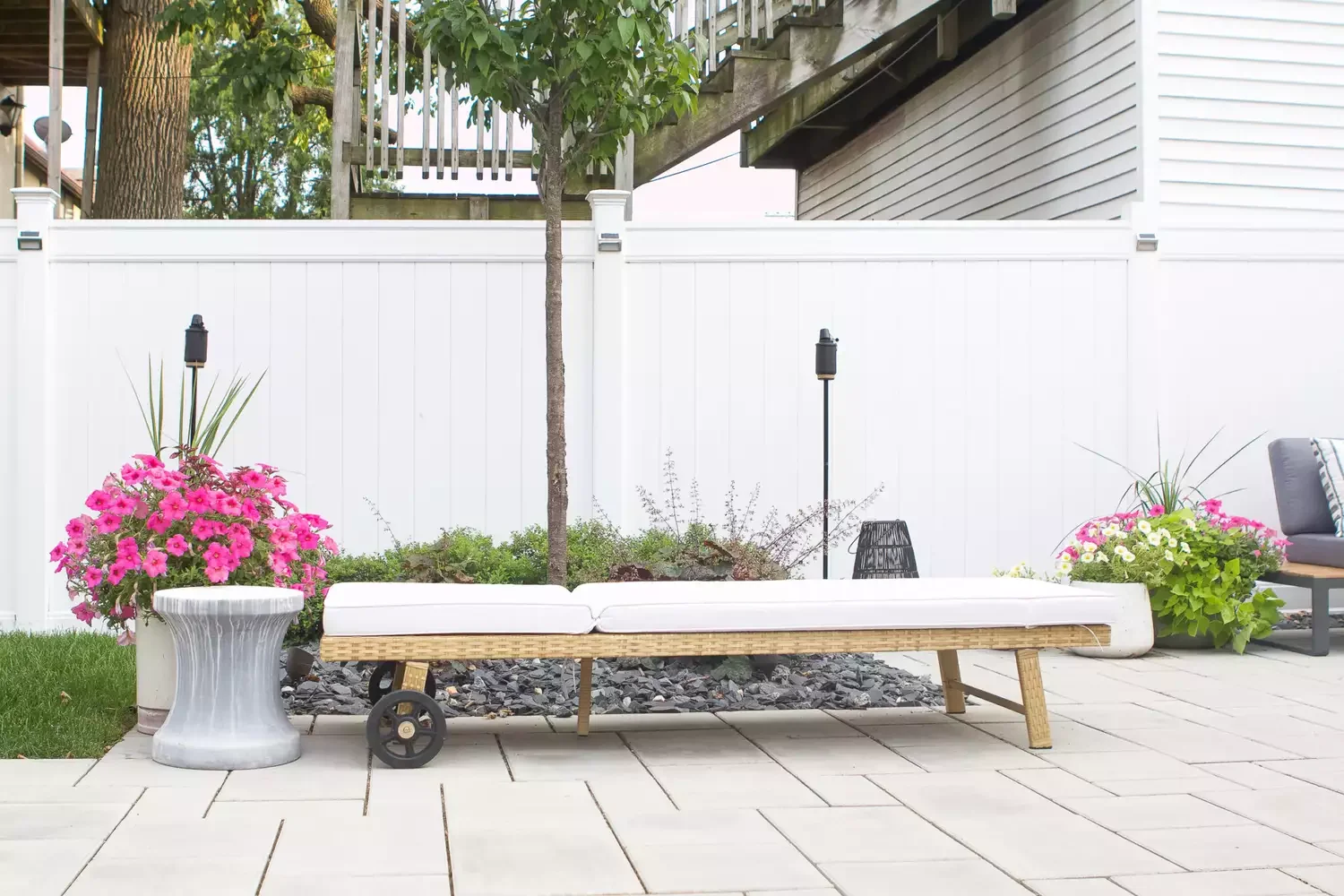 20 Stunning Patio Furniture Ideas That Transform Your Outdoor Space 15 Lounge Like a Pro