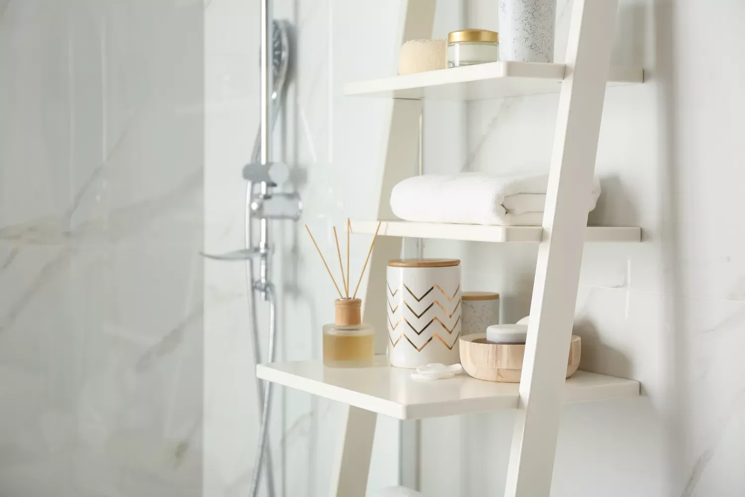 38 Stylish Teen Bathroom Ideas That Balance Fun and Sophistication 37 Low-Profile Storage for Small Bathrooms