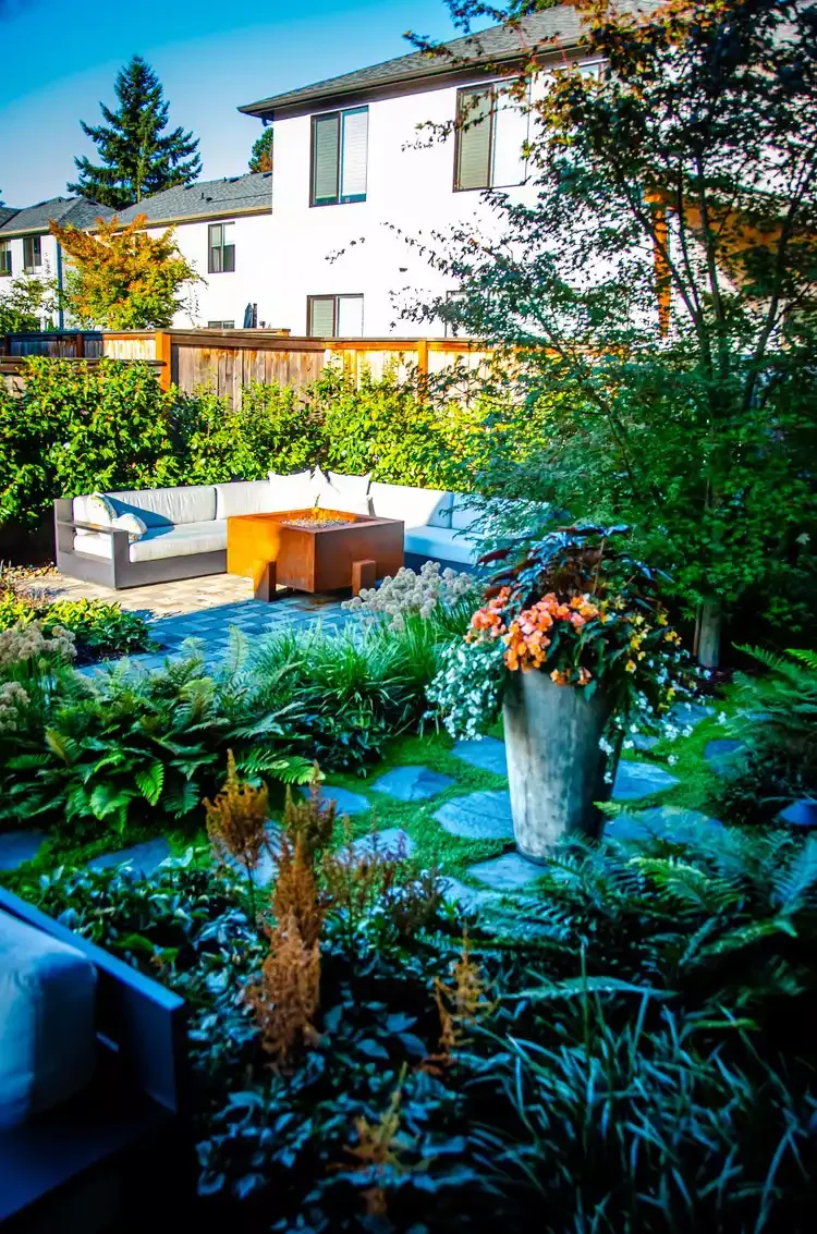 27 Gorgeous Garden Pathway Ideas to Transform Your Outdoor Space Lush Garden Walkway