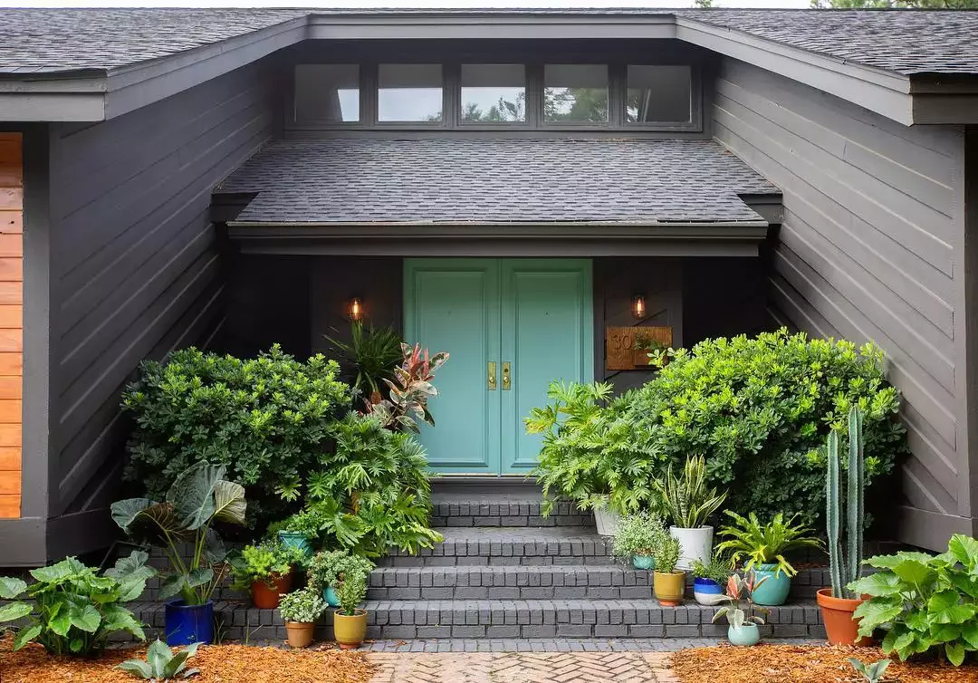 21 Stunning Front Entrance Ideas That Make Your Home the Envy of the Neighborhood 15 Lush Jungle Front Entrance