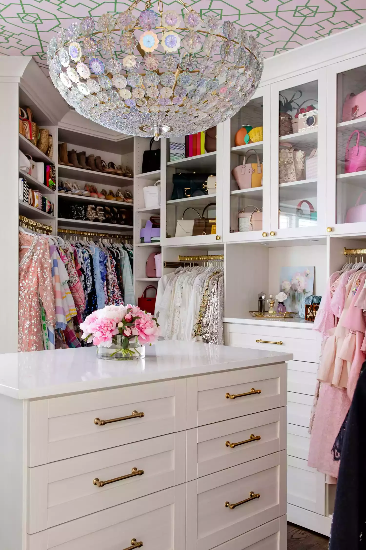 23 Walk-In Closet Island Ideas That Will Transform Your Dressing Room Luxe Lighting