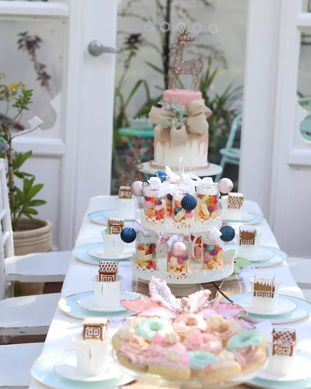 50 Festive Christmas Party Decorating Ideas Your Guests Will Absolutely Adore 41 Make Candy Party Favors