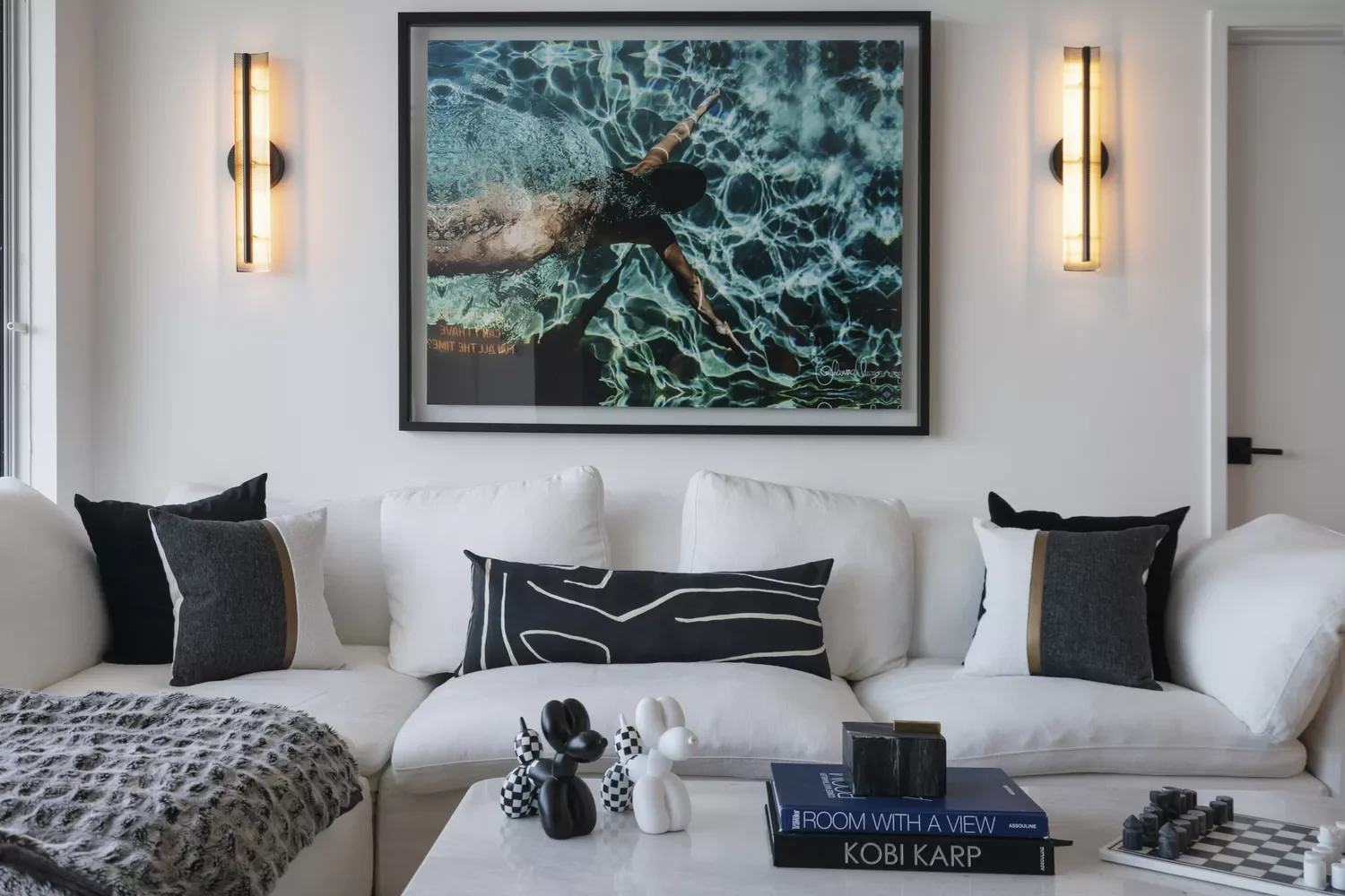 22 Stunning Sectional Sofa Ideas That Will Transform Your Living Space 19 Make It Black and White