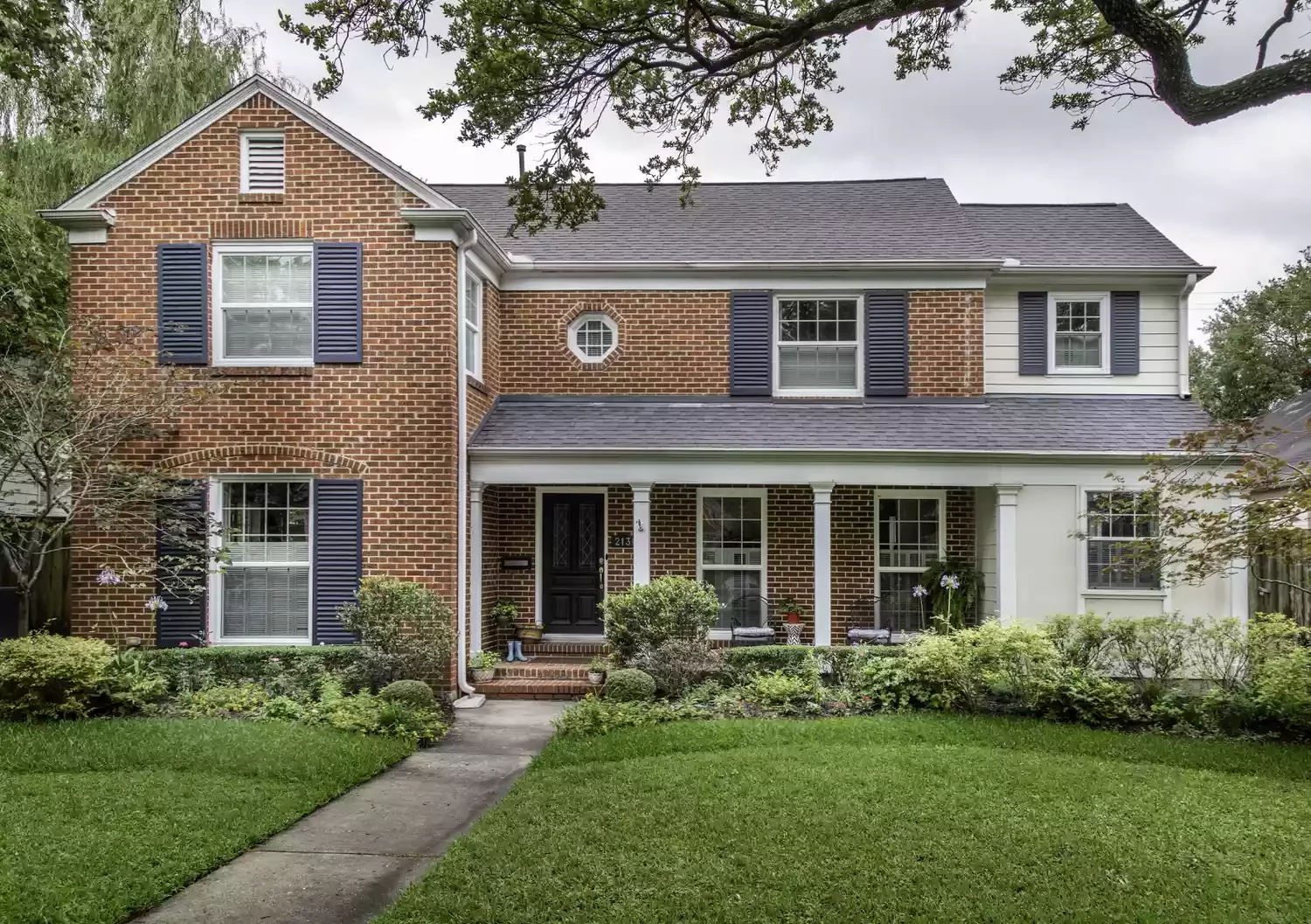 30 Stunning Front Step Ideas That Will Transform Your Home's Curb Appeal 6 Make It Charming