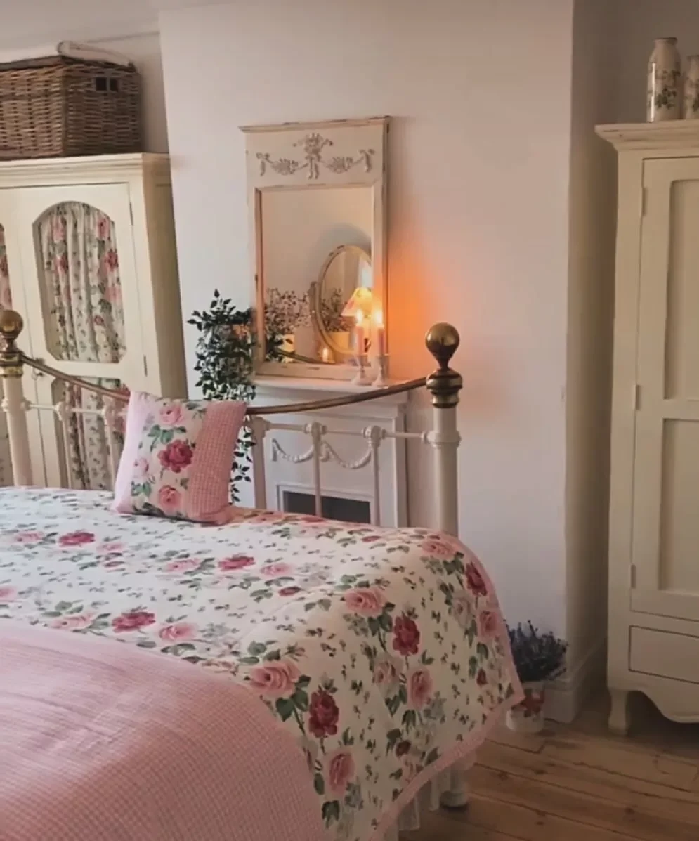 34 Dreamy Cottagecore Bedroom Ideas That Will Make You Want to Redecorate Tonight 15 Make Over Your Mantel