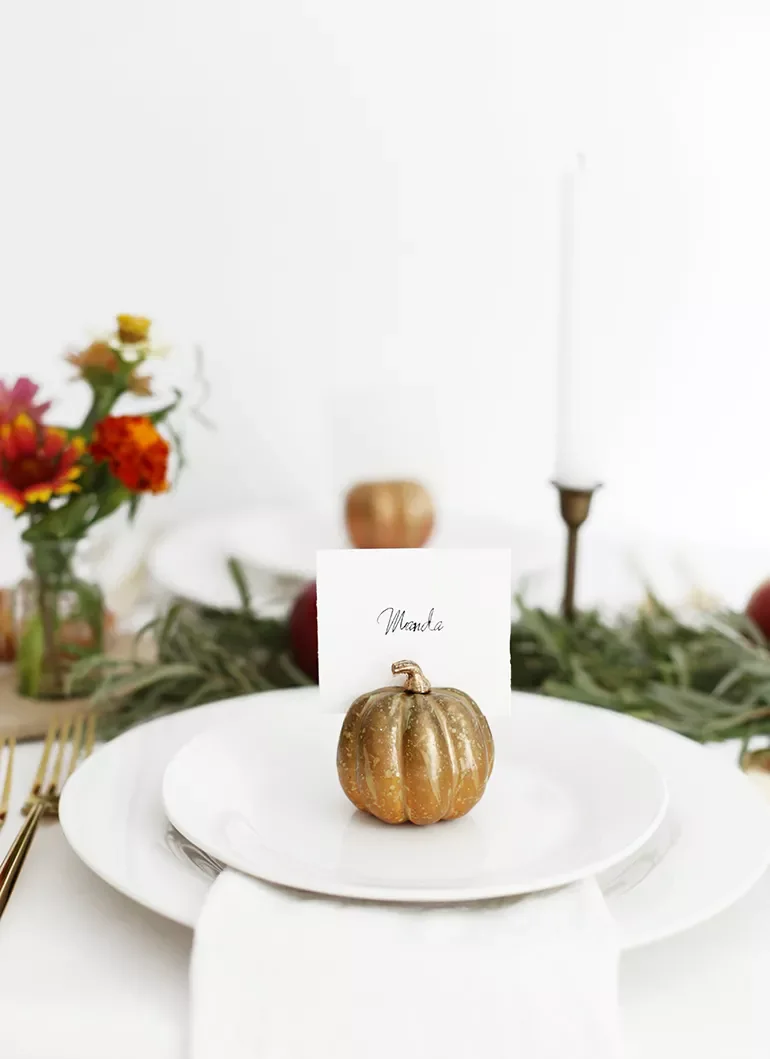 78 Beautiful Fall Table Decorating Ideas to Transform Your Seasonal Celebrations 9 Make Pumpkin Place Cards