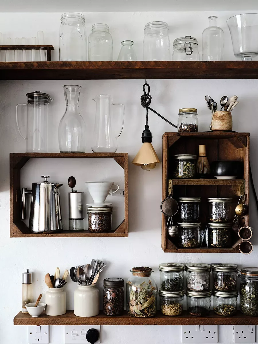 26 Clever DIY Storage Solutions to Transform Your Small Space on a Budget Make Reclaimed Shelving
