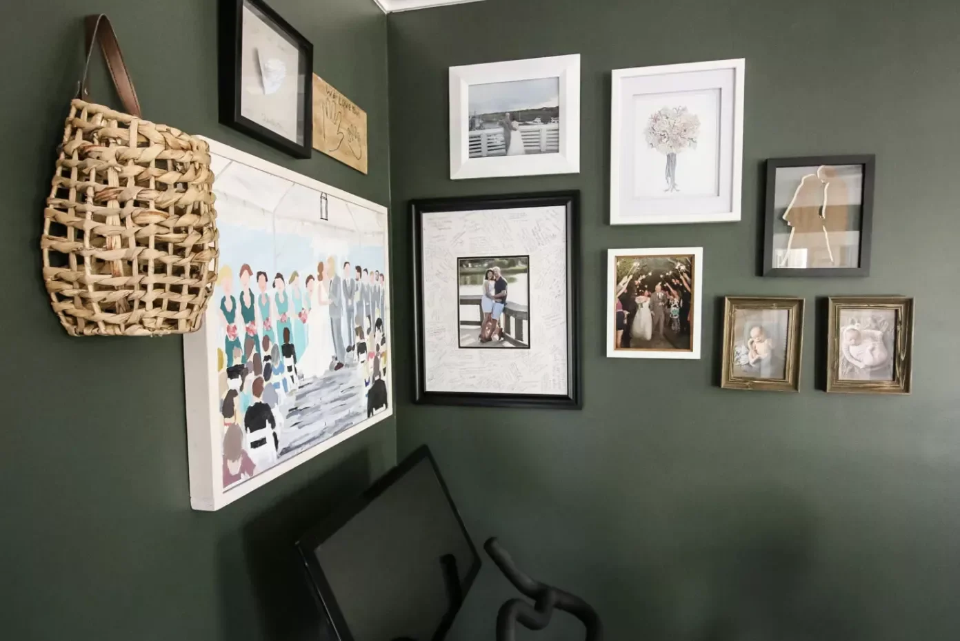 22 Creative Ways to Display Your Favorite Photos at Home Make Use of an Empty Corner