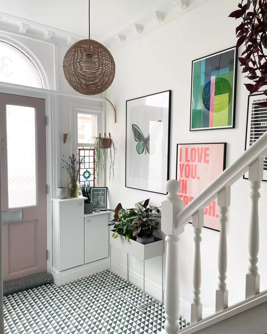 15 Stunning Midcentury Modern Tile Designs That Will Transform Your Home Make Your Entryway Sing