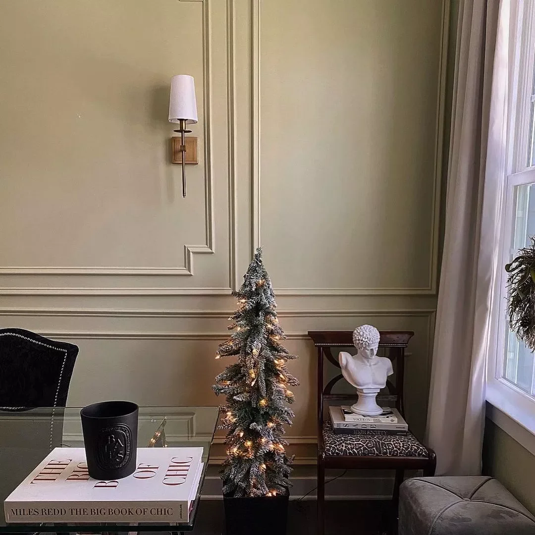 115 Stunning Christmas Decorating Ideas to Transform Your Home This Holiday Season Make Your Office Festive
