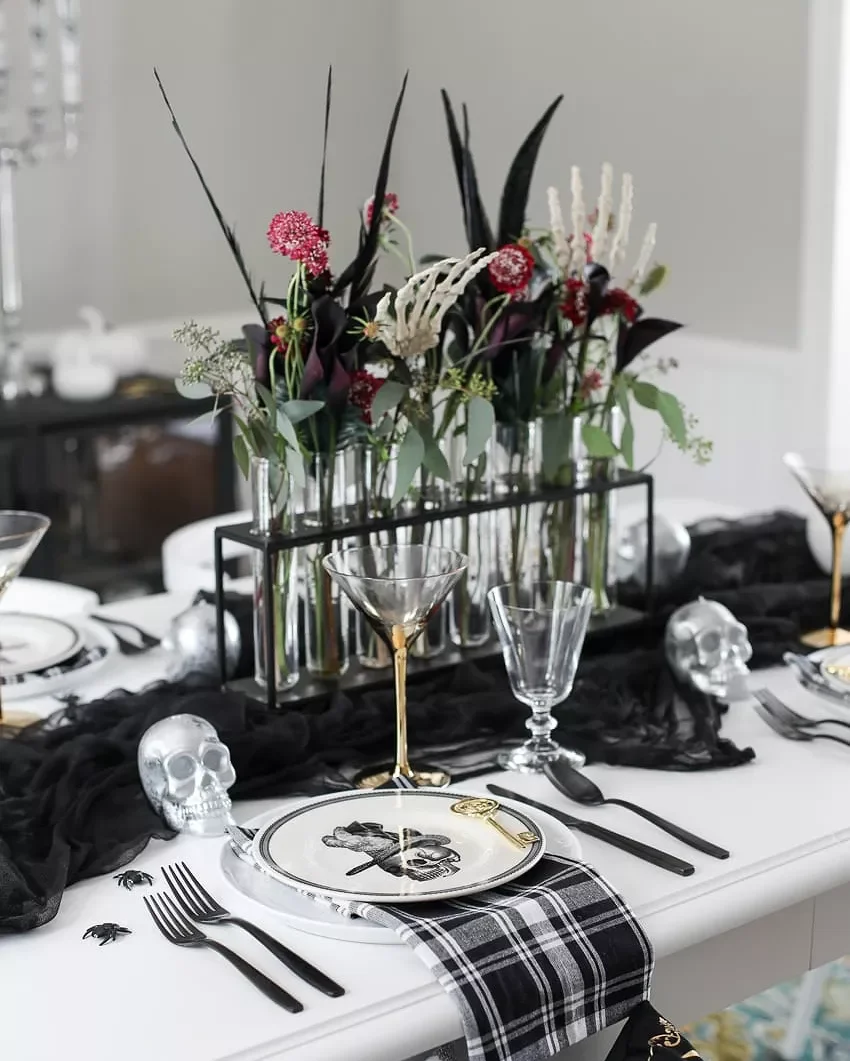 18 Halloween Centerpiece Ideas You Can Create in Under an Hour Make a Bony Bouquet