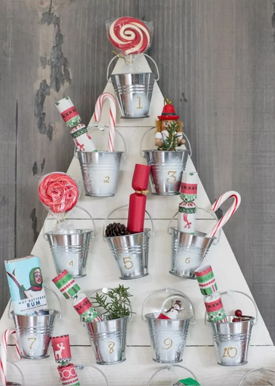 50 Stunning DIY Advent Calendar Ideas That Look Designer-Made 46 Make a Bucket List