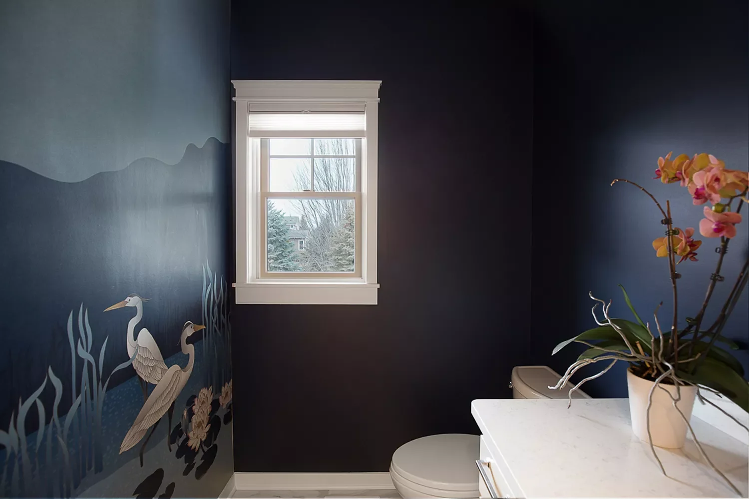 30 Beach-Inspired Bathroom Ideas That Bring Coastal Vibes Home 16 Make a Caastal Mural