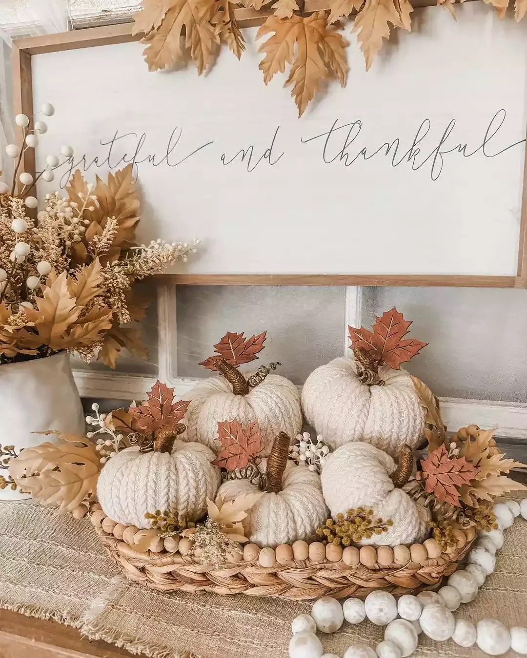 22 Cozy Fall Decorating Ideas That'll Transform Your Apartment This Season 20 Make a Cheerful Centerpiece