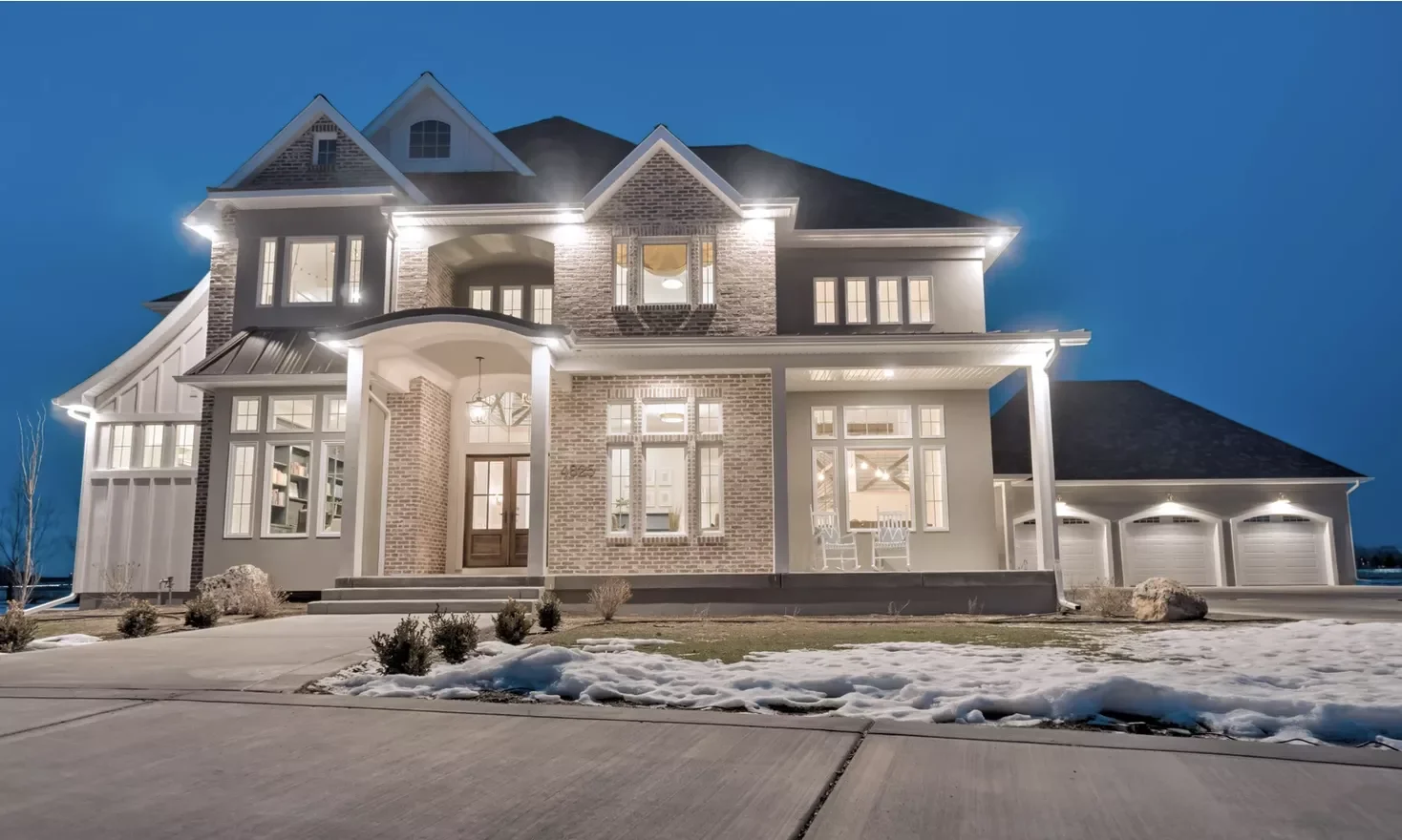 25 Stunning Front Porch Lighting Ideas to Transform Your Home's Entrance 16 Make a Statement