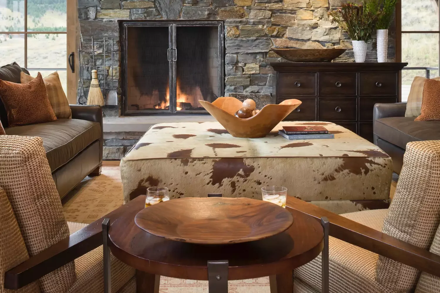 45 Modern Rustic Living Room Ideas That Will Transform Your Space 18 Make a Statement