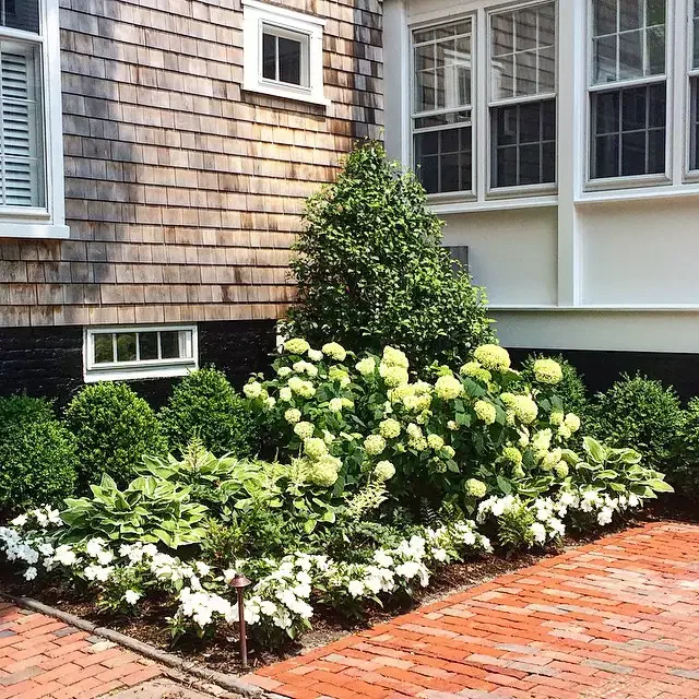 35 Corner Garden Designs That Transform Every Outdoor Space Manicured Corner Garden
