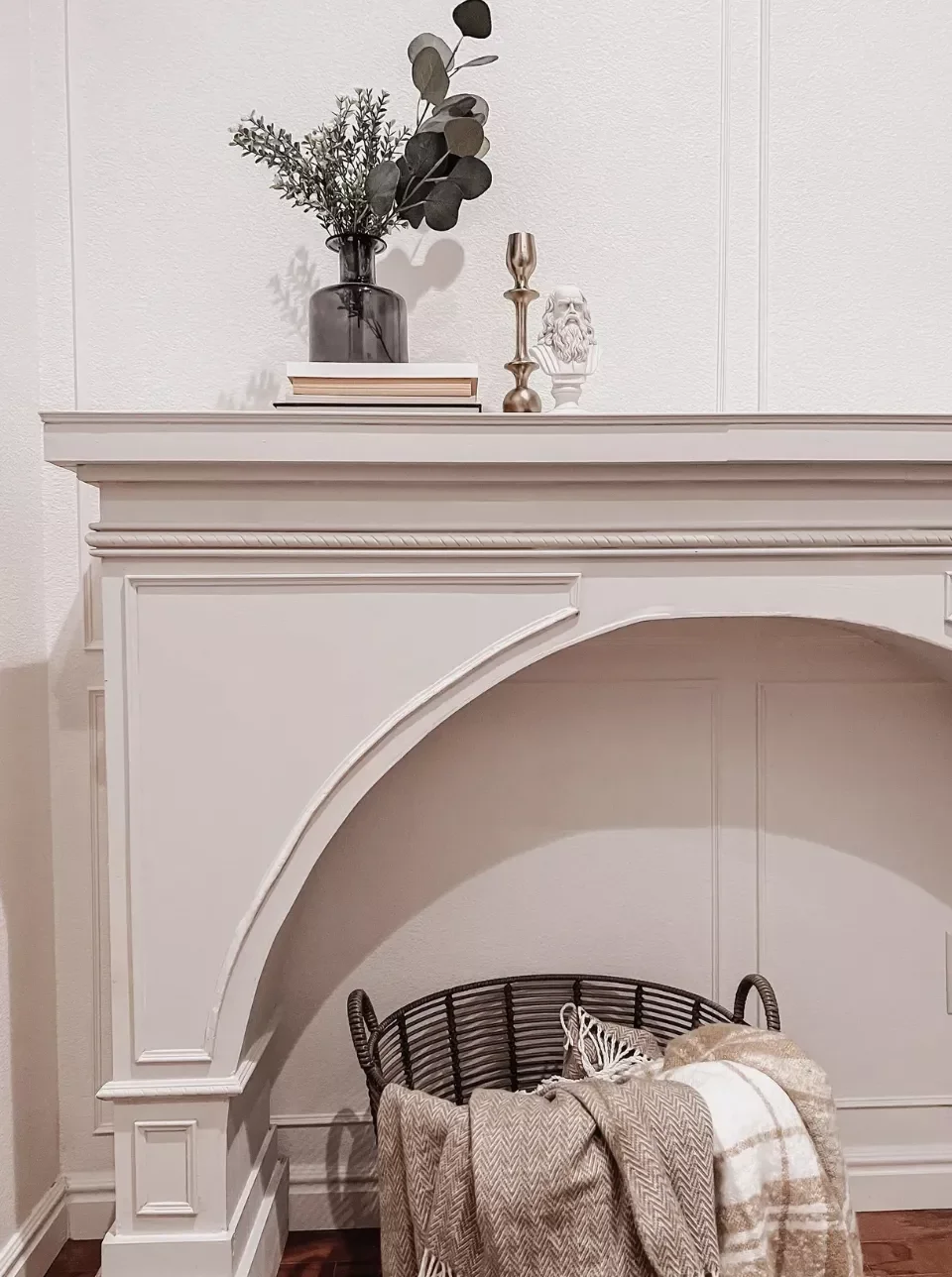 20 Creative DIY Fake Fireplace Projects You Can Build This Weekend 5 Mantel With Trim