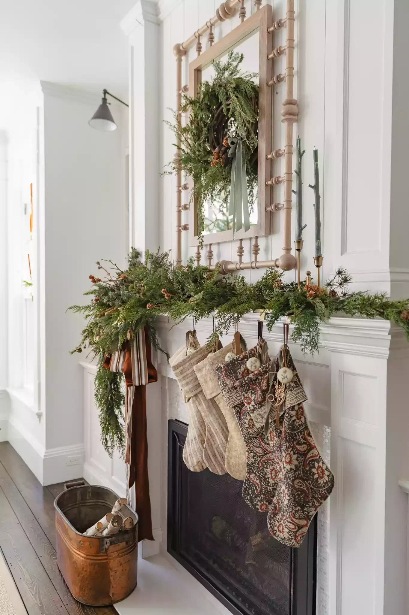 32 Stunning Christmas Wall Decorating Ideas to Transform Your Home Into a Holiday Haven 15 Mantel Wreath