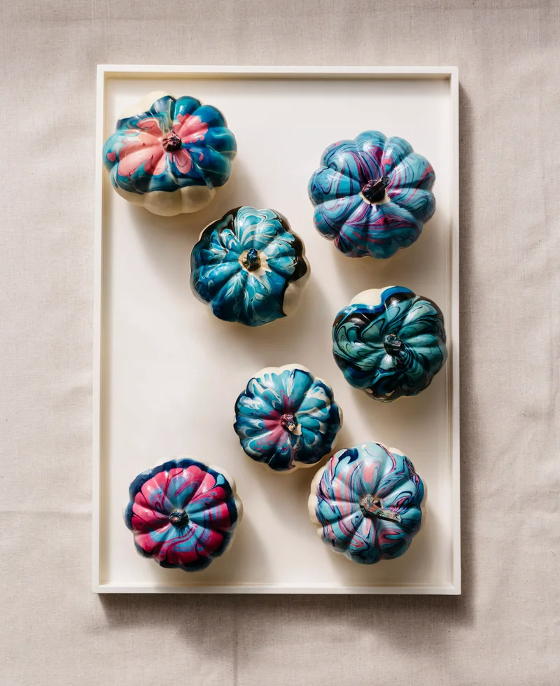 18 Creative Mini Pumpkin Painting Ideas for Autumn Decor 4 Marble Painted Pumpkins