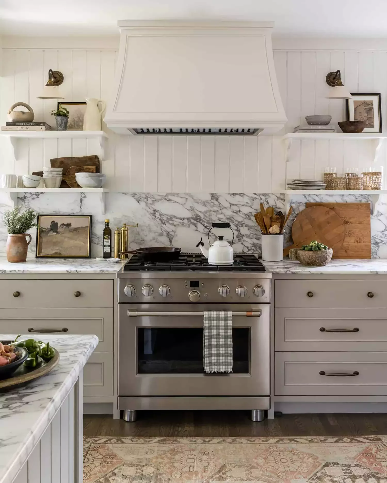 39 Beautiful Farmhouse Kitchen Backsplash Ideas to Transform Your Space 7 Marble + Shiplap Backsplash