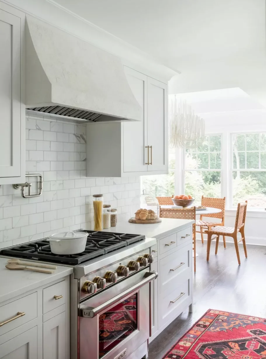 39 Beautiful Farmhouse Kitchen Backsplash Ideas to Transform Your Space 35 Marble Subway Tile