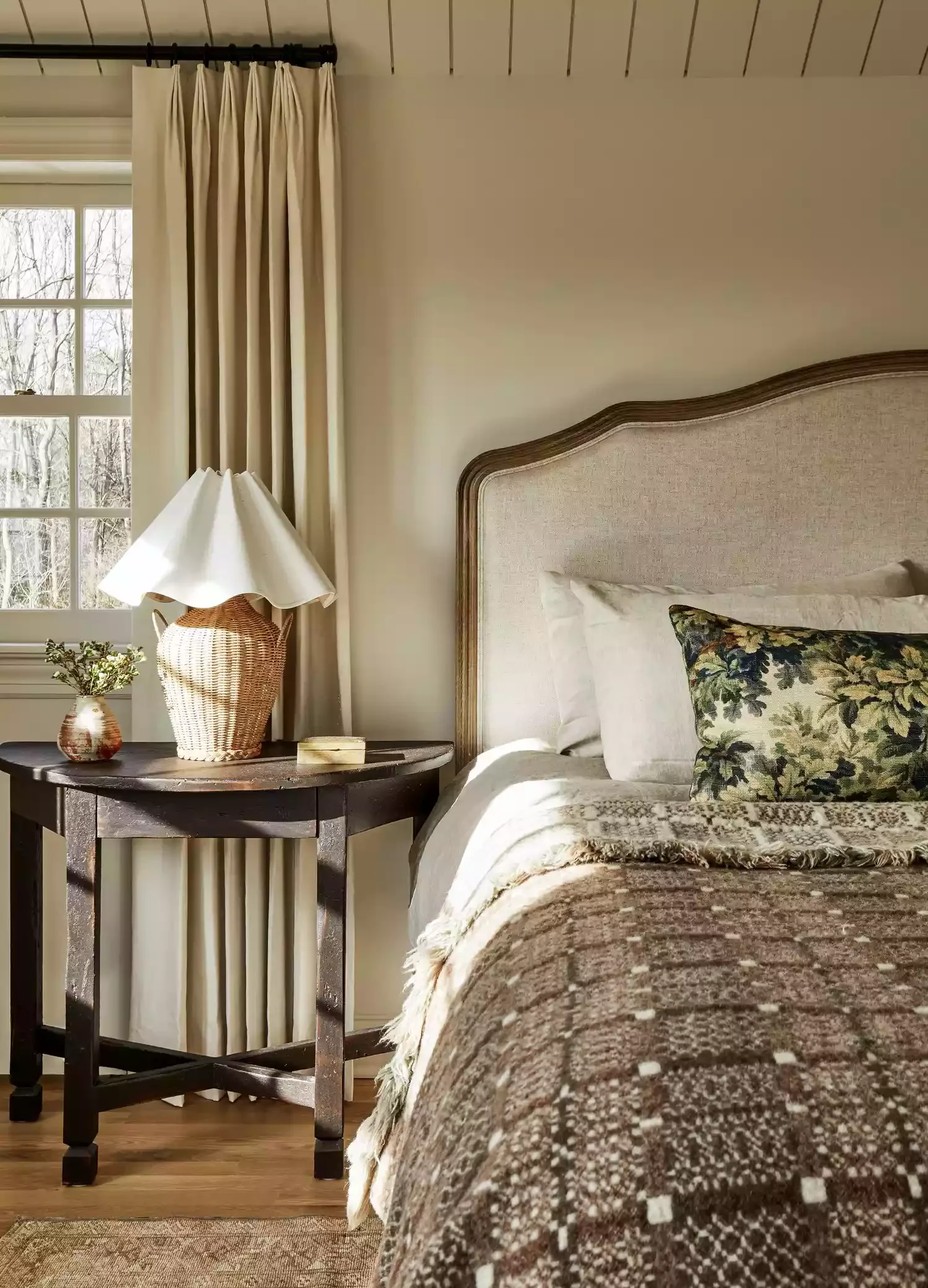 20 Stunning Shiplap Ceiling Designs That Will Transform Your Home 14 Match the Wall Color