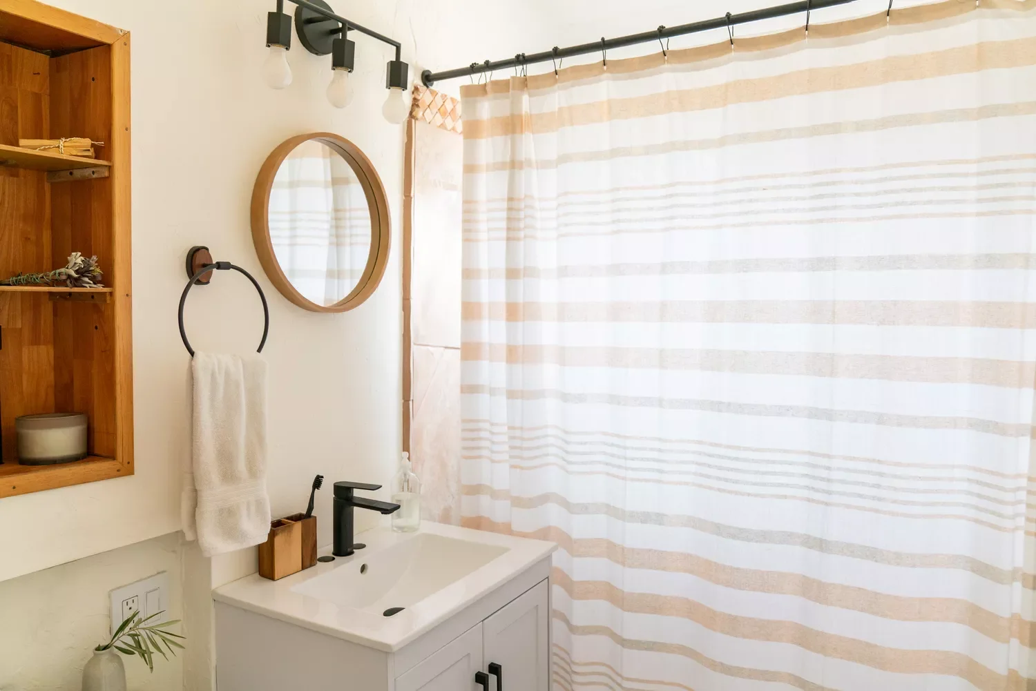 32 Shower Curtain Ideas to Transform Your Bathroom with Maximum Style 25 Match the Wood