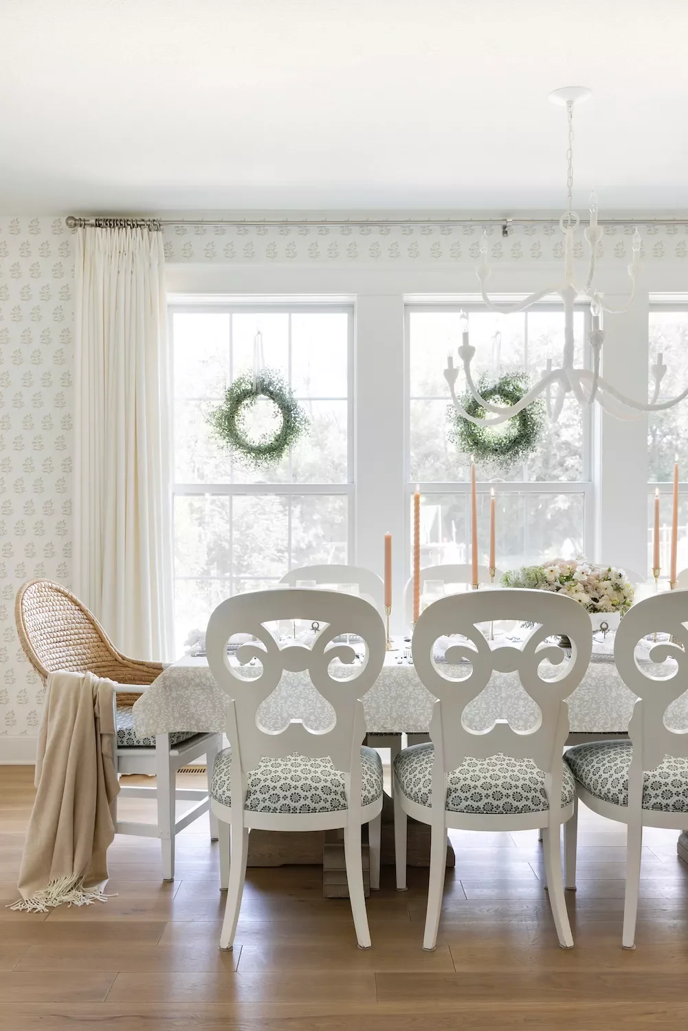 75 Stunning DIY Holiday Wreath Ideas to Transform Every Space in Your Home 30 Matching Window Wreaths