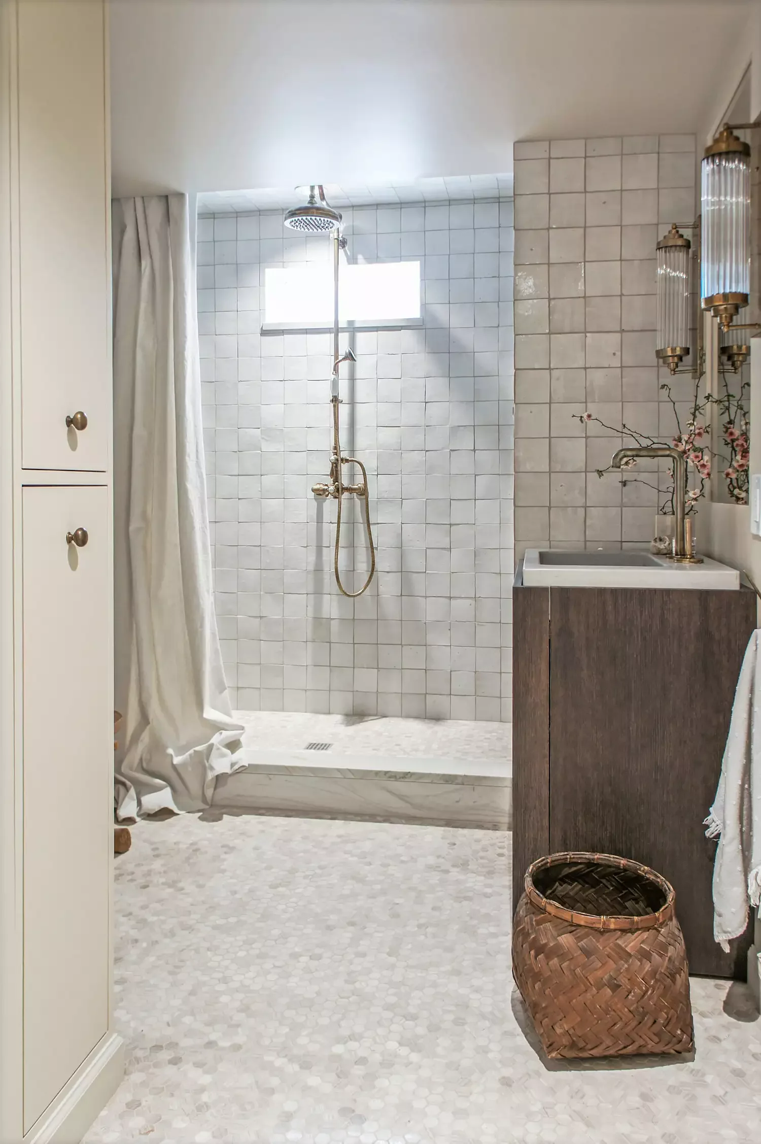 27 Creative Basement Bathroom Ideas That'll Transform Your Lower Level 20 Maximize Any Natural Light