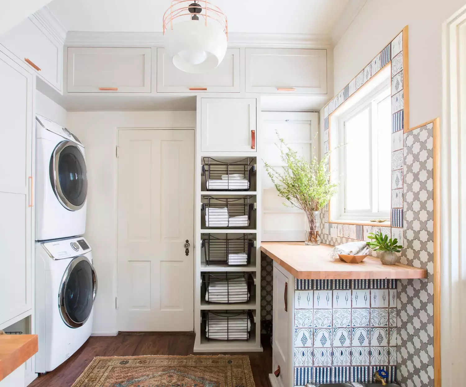 55 Small Laundry Room Ideas That Blend Style With Smart Functionality Maximize Storage in a Mudroom Laundry Room