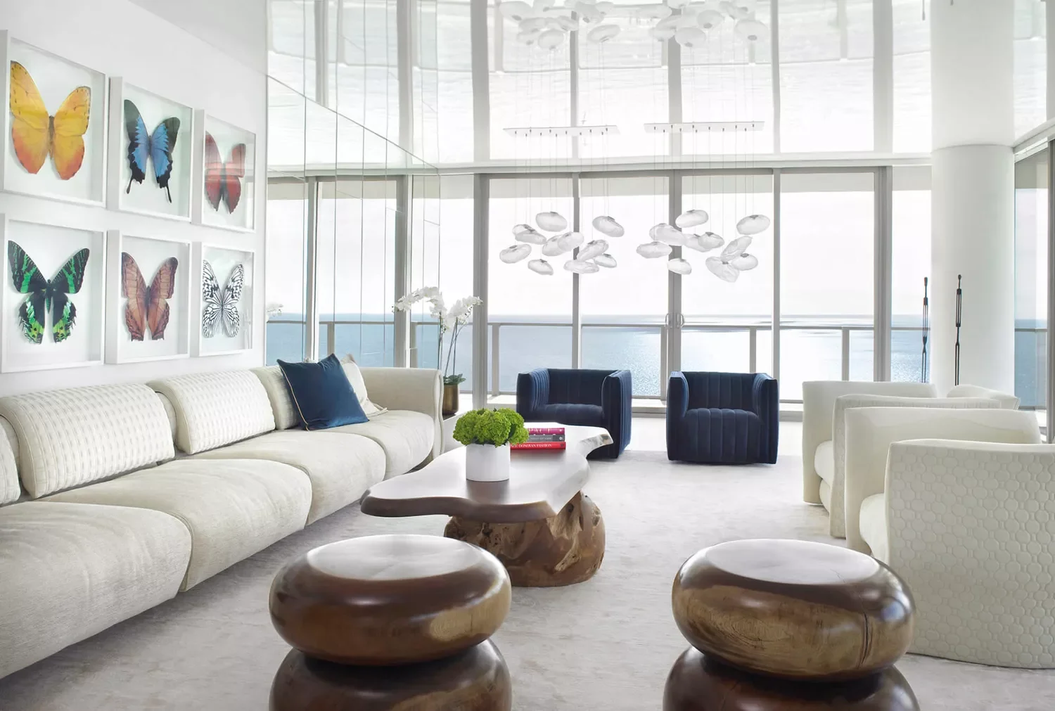 40 Stunning Minimalist Living Room Ideas That Showcase Effortless Style 28 Maximize Views