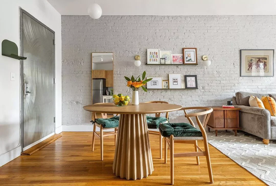 20 Brilliant Ways to Fit a Dining Table in Your Small Living Room 16 Maximize Your Entryway