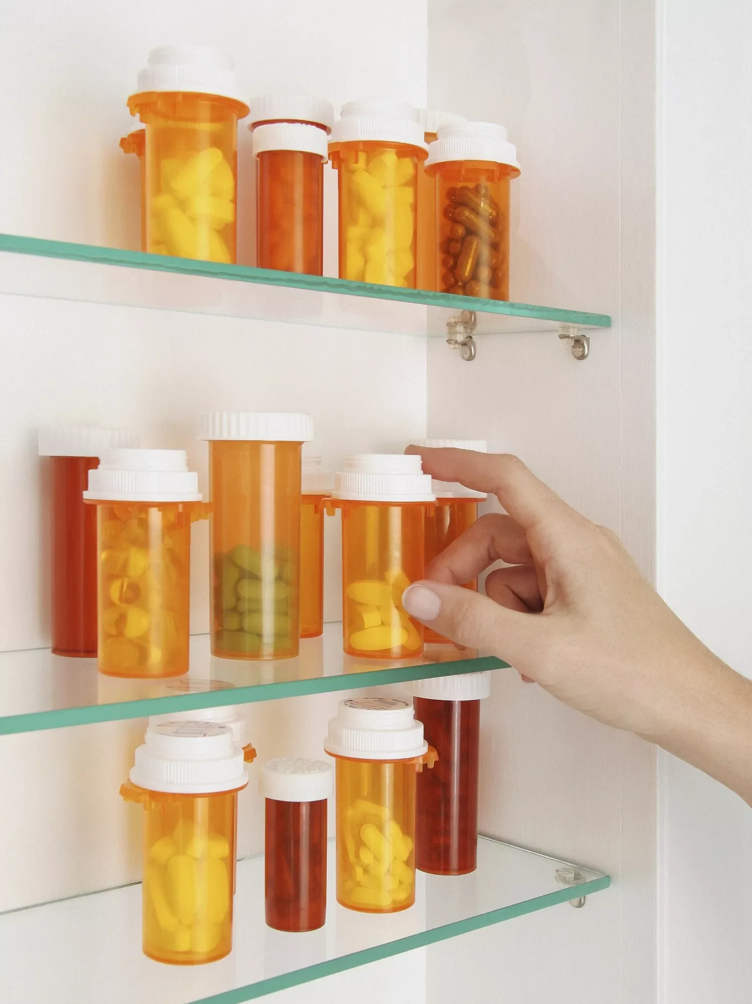 11 Smart Ways to Organize Your Medicine Collection Medicine Cabinet