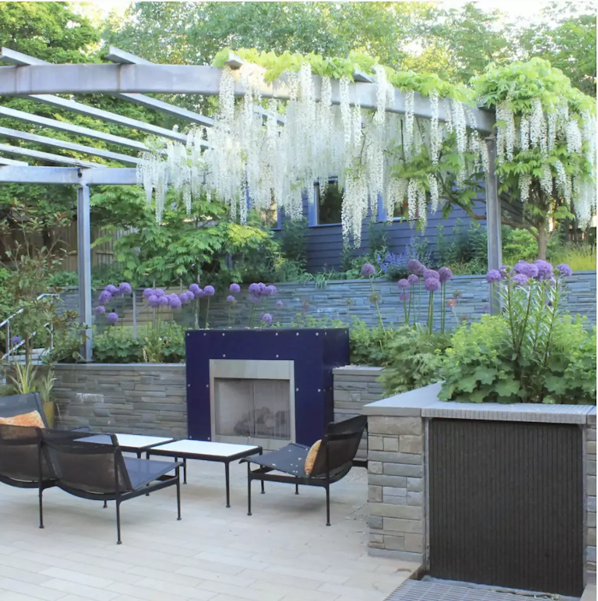 31 Stunning Pergola Ideas to Transform Your Backyard Into a Stylish Retreat 8 Metal Pergola