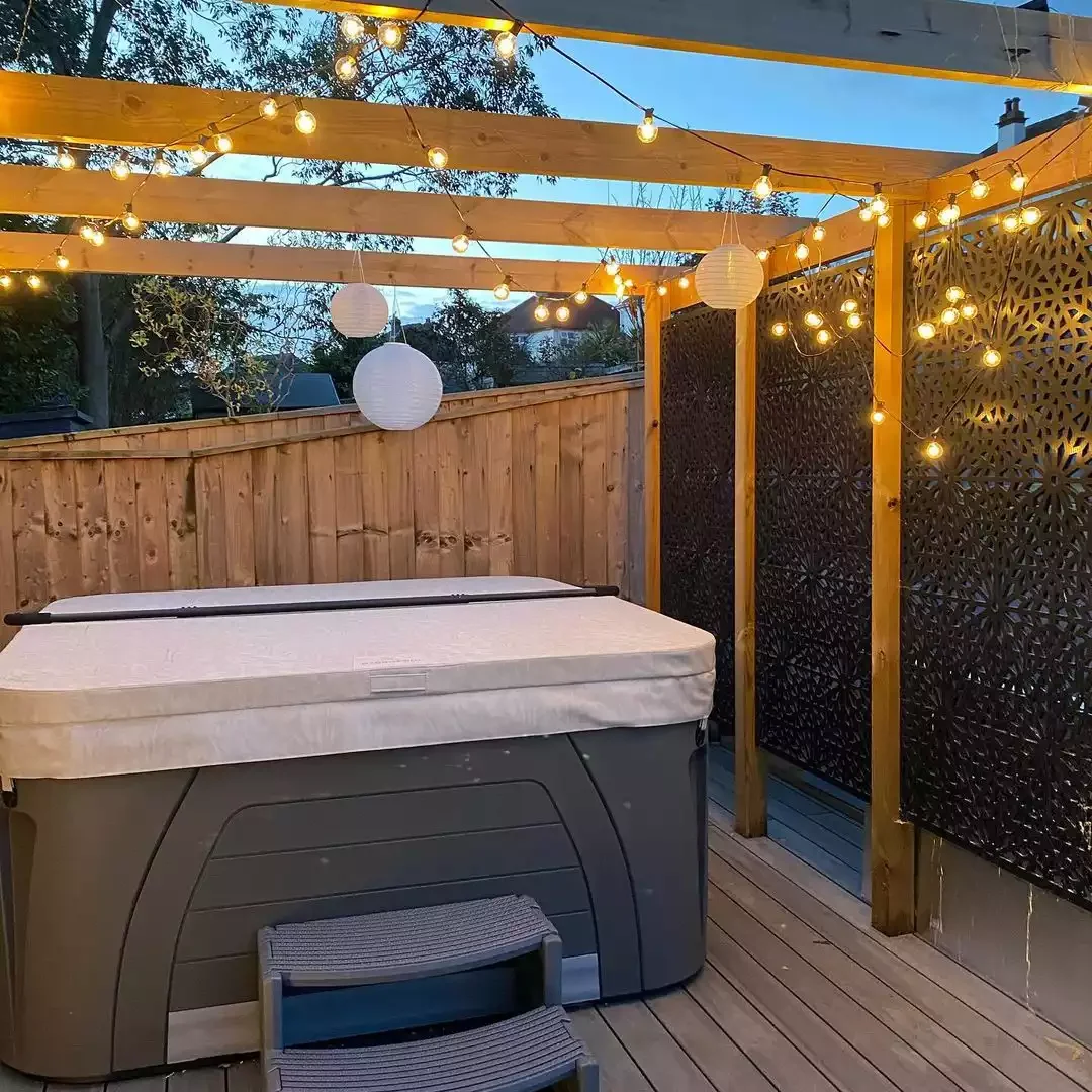 18 Creative Ways to Add Privacy to Your Backyard Hot Tub Retreat 14 Metal Privacy Screens