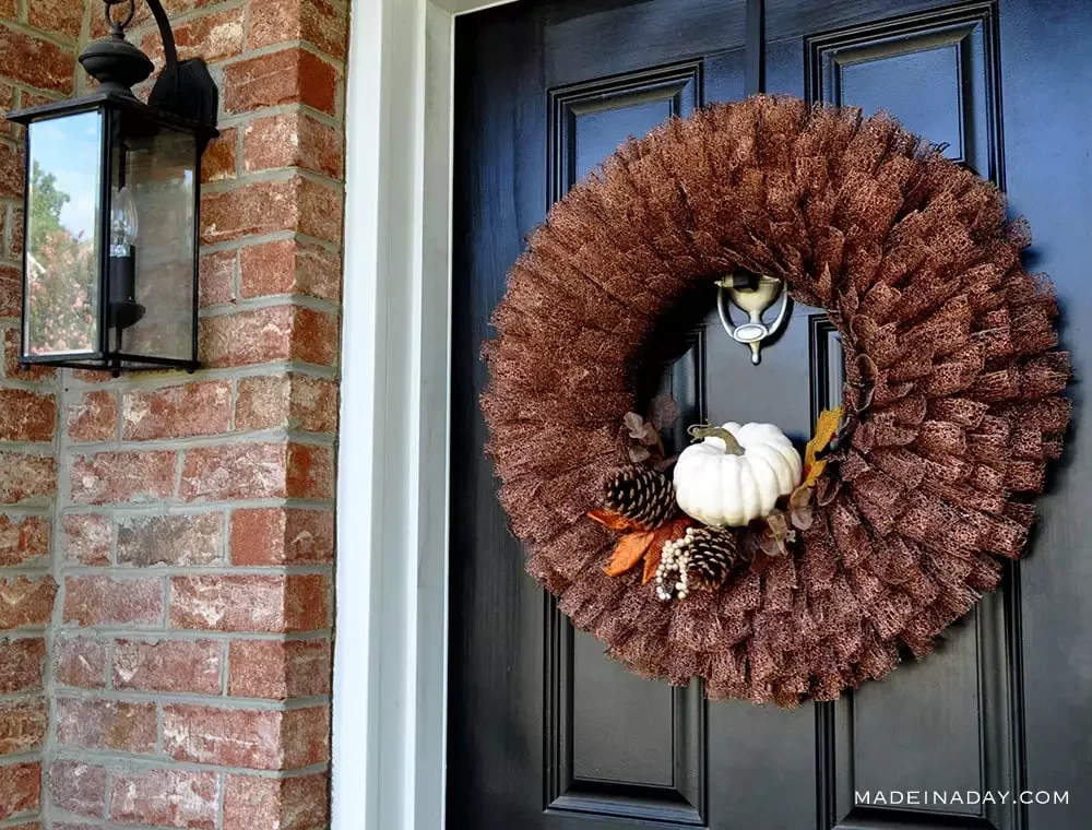 66 Beautiful Fall Wreath DIY Ideas to Welcome Autumn Into Your Home 60 Metallic Ribbon Wreath