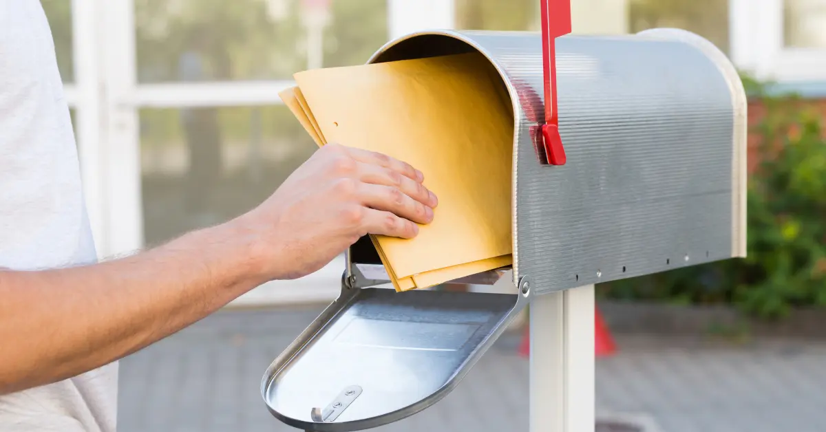 Methods Of Handling Mail For The Previous Tenant In Australia