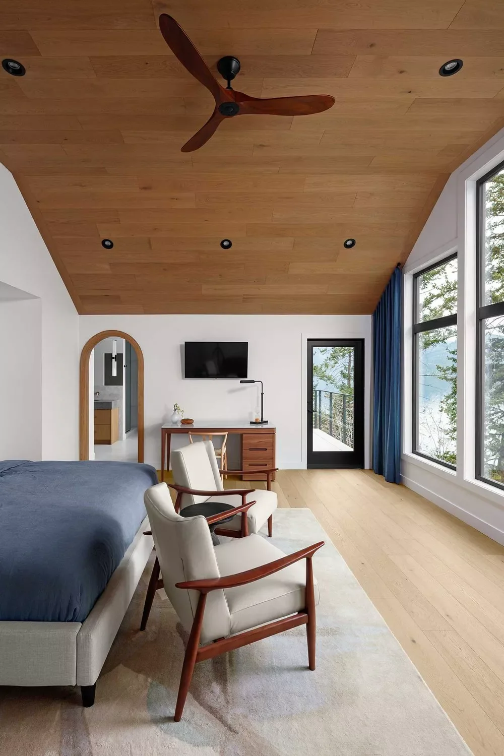 29 Cozy Neutral Bedroom Ideas That'll Make You Never Want to Leave 27 Midcentury Modern Bedroom