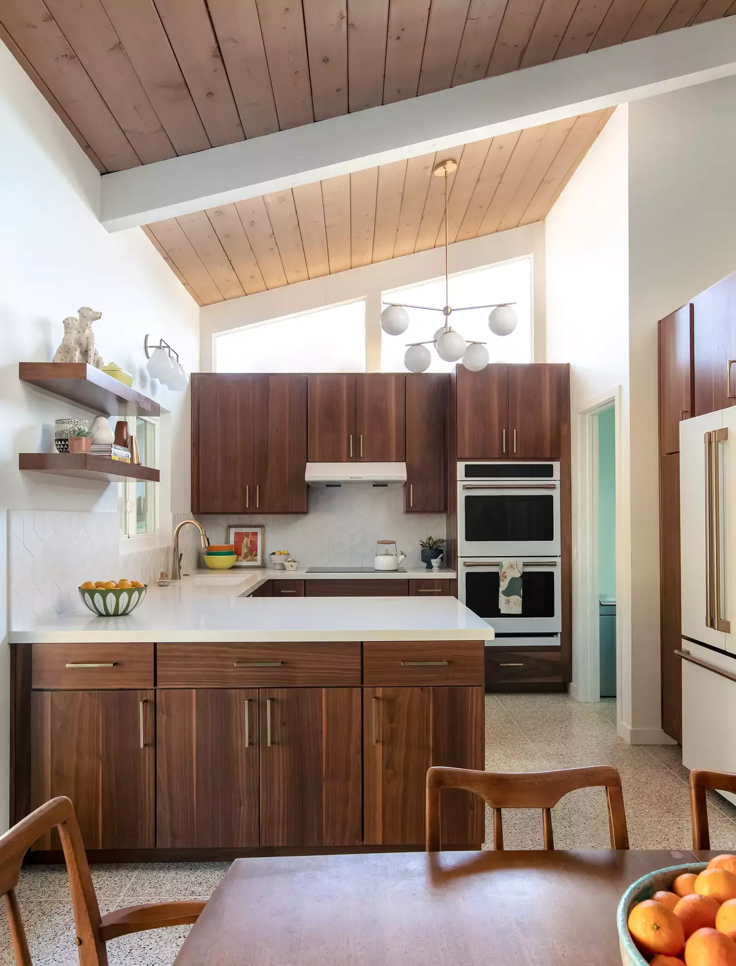 35 Stunning White and Gold Kitchen Designs for Ultimate Luxury Midcentury Modern White and Gold Kitchen