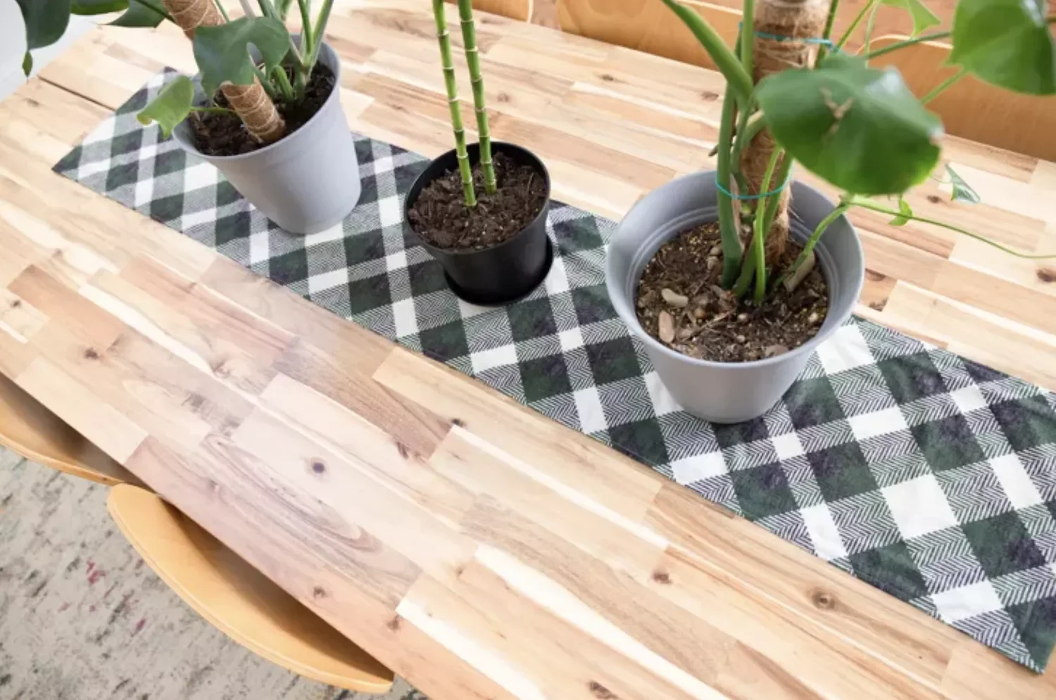 34 Creative Table Runner Ideas to Transform Your Dining Space Mini Table Runner