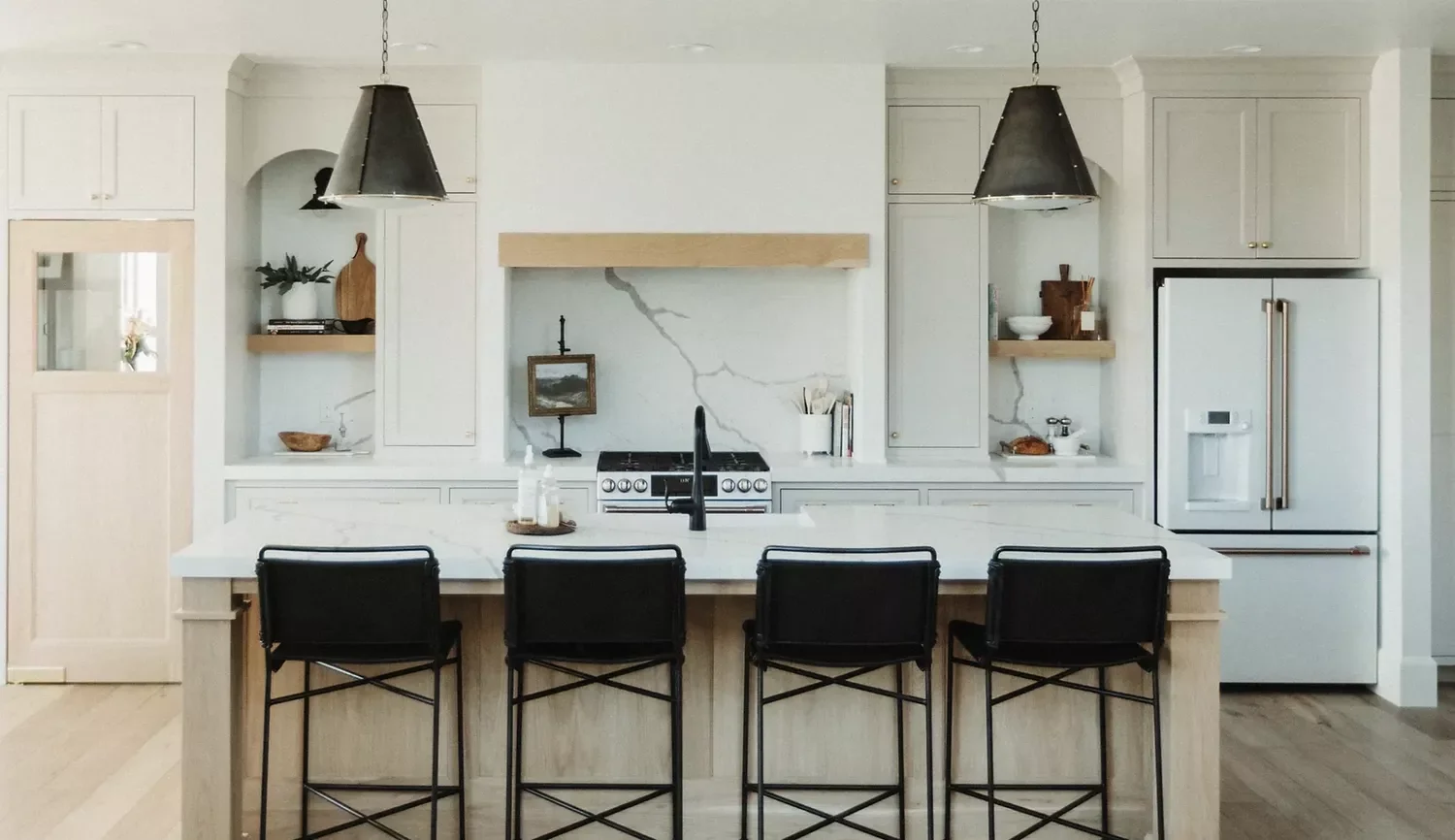 45 Stunning Kitchen Wall Decor Ideas That Transform Your Space 18 Miniature Easel