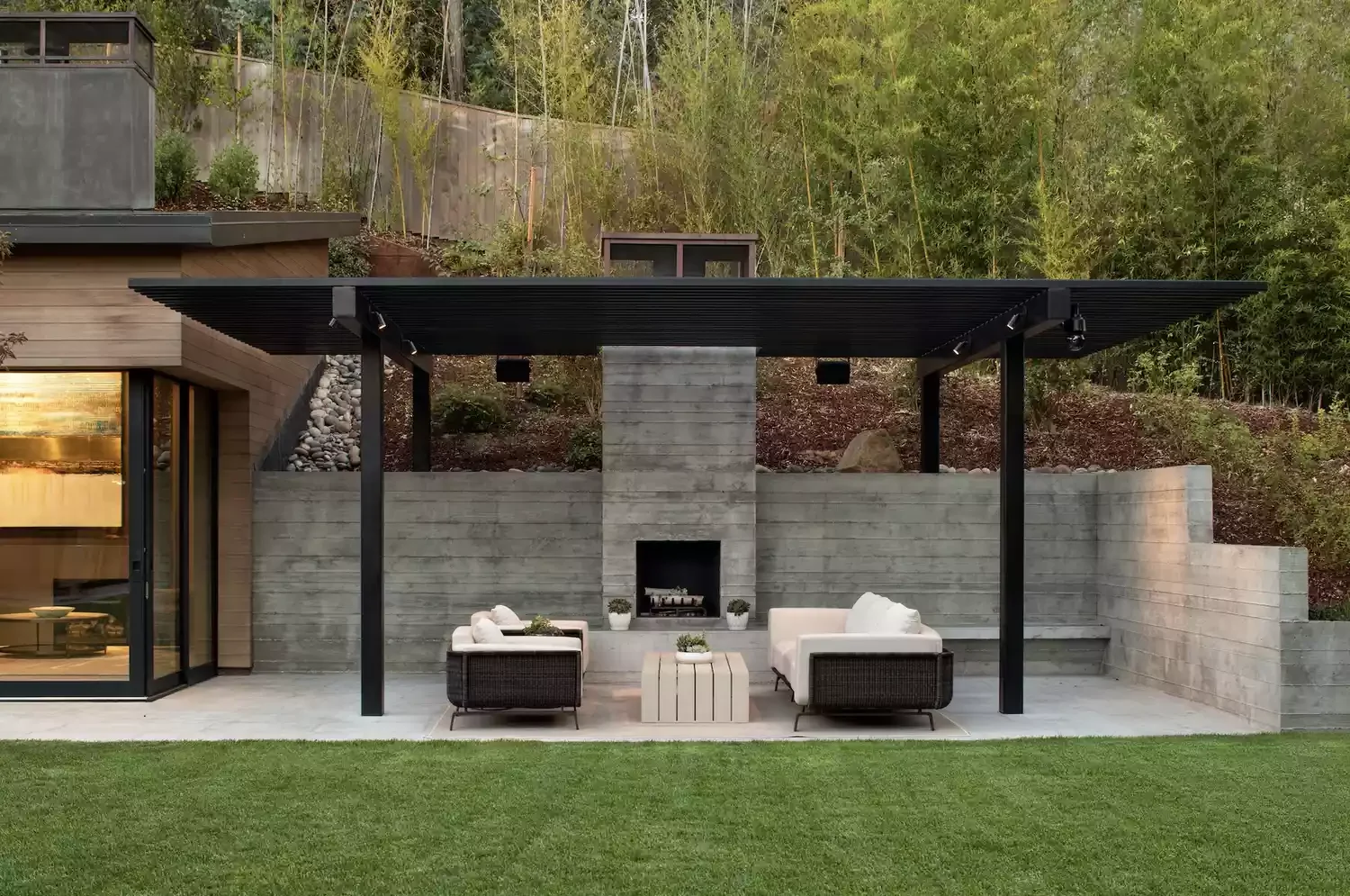 12 Beautiful Pergola Roof Designs That Will Transform Your Outdoor Living Space 4 Minimal Black Slats Pergola Roof