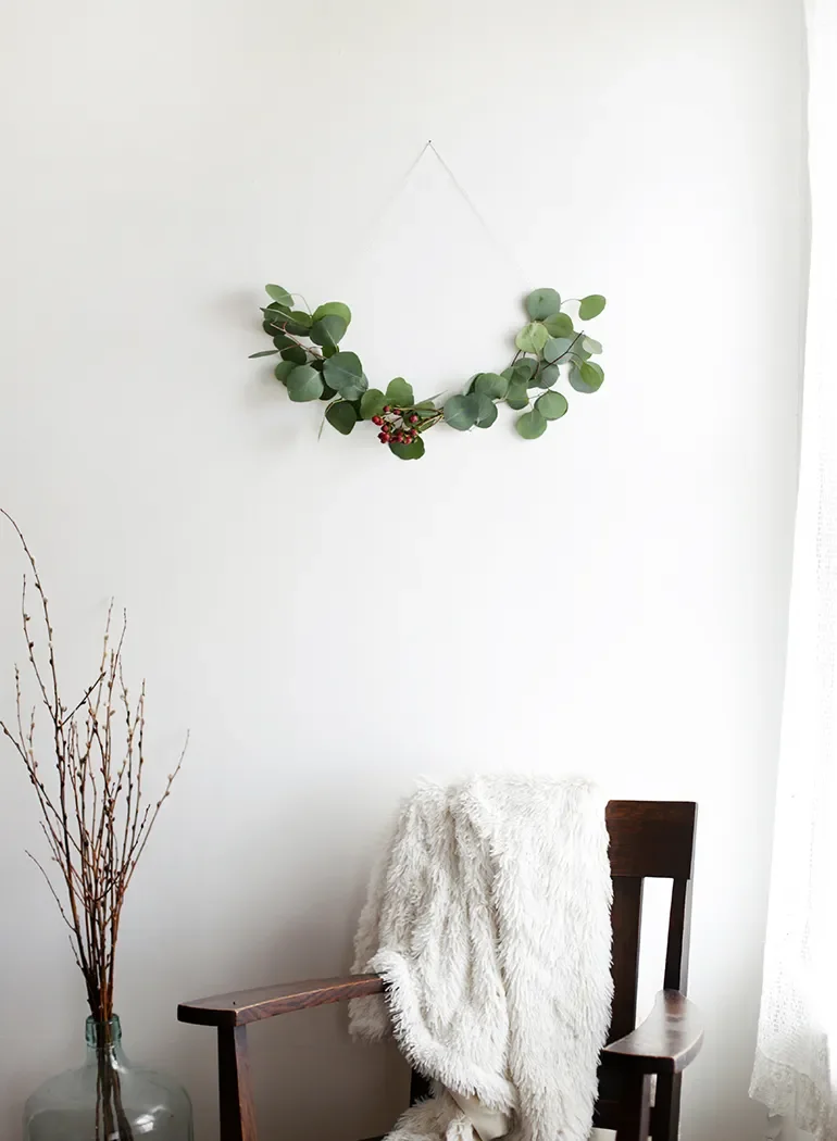 75 Stunning DIY Holiday Wreath Ideas to Transform Every Space in Your Home 65 Minimalist Half Wreath